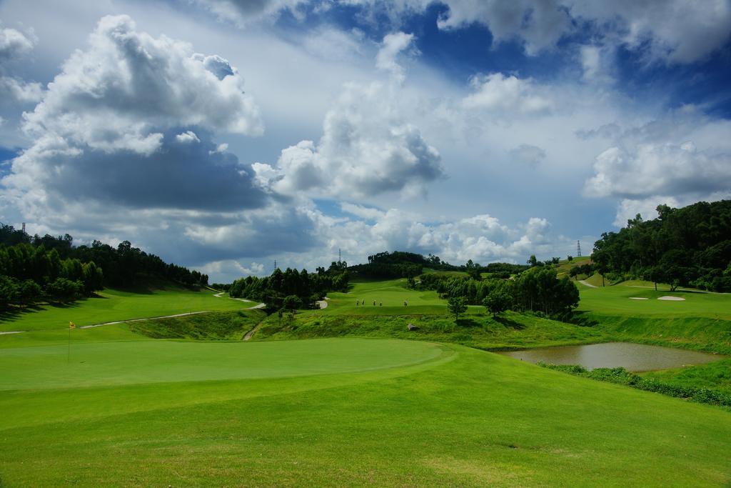 Phoenix Hill Hotel Dongguan - Golf Course Shop Extérieur photo