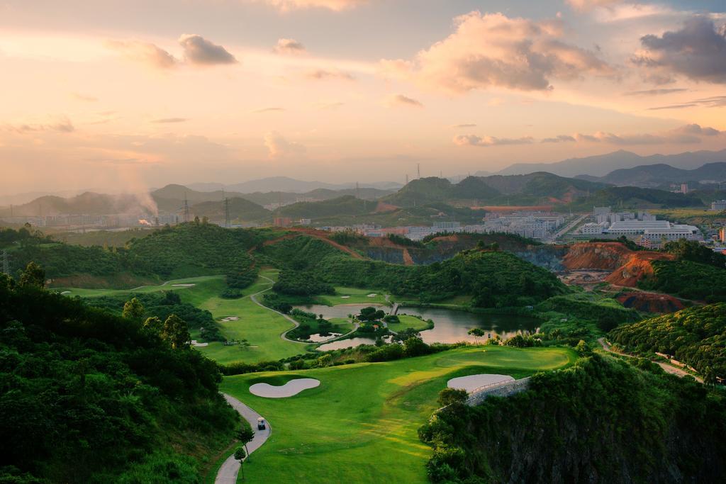 Phoenix Hill Hotel Dongguan - Golf Course Shop Extérieur photo